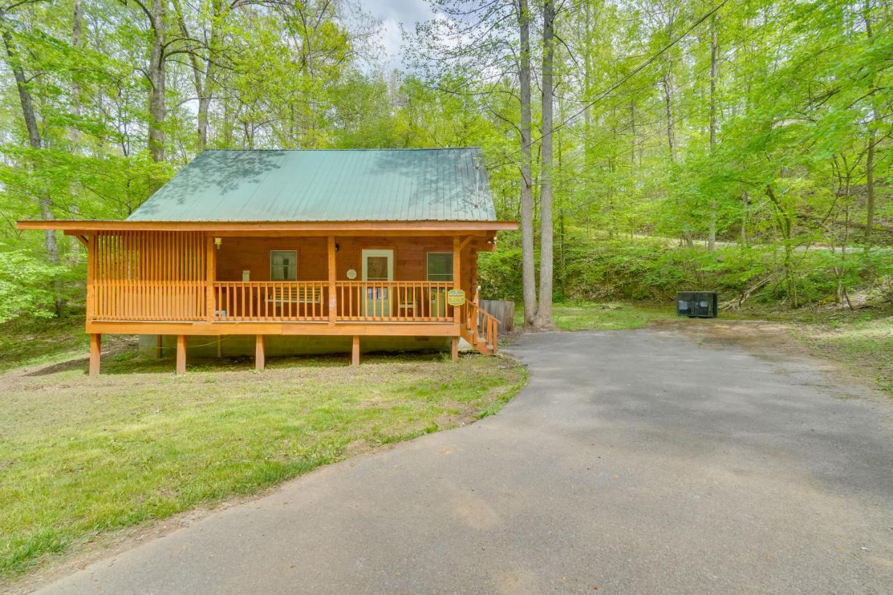 Cabin With Hot Tub About 6 Mi To Downtown Gatlinburg! 외부 사진