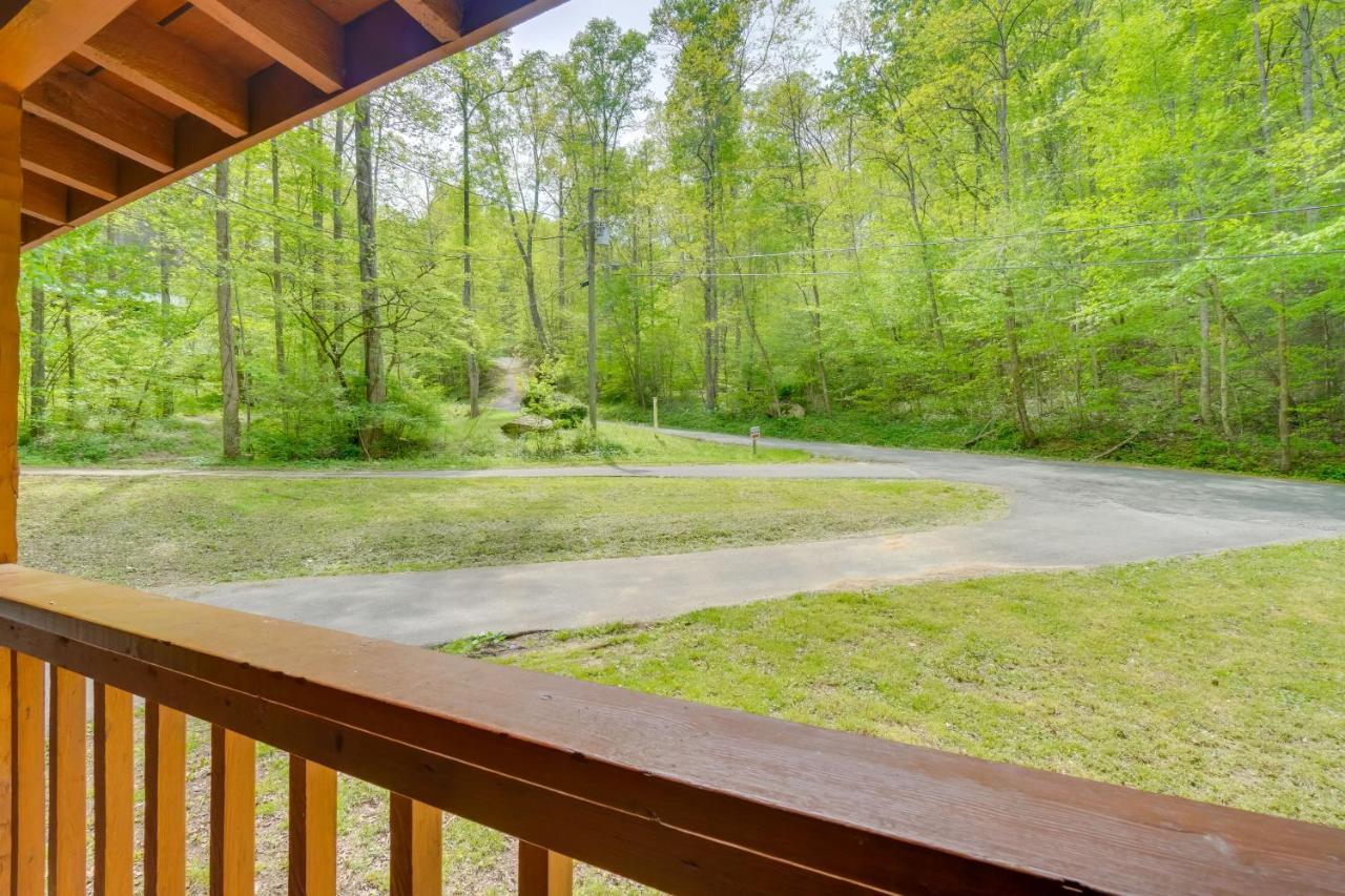 Cabin With Hot Tub About 6 Mi To Downtown Gatlinburg! 외부 사진