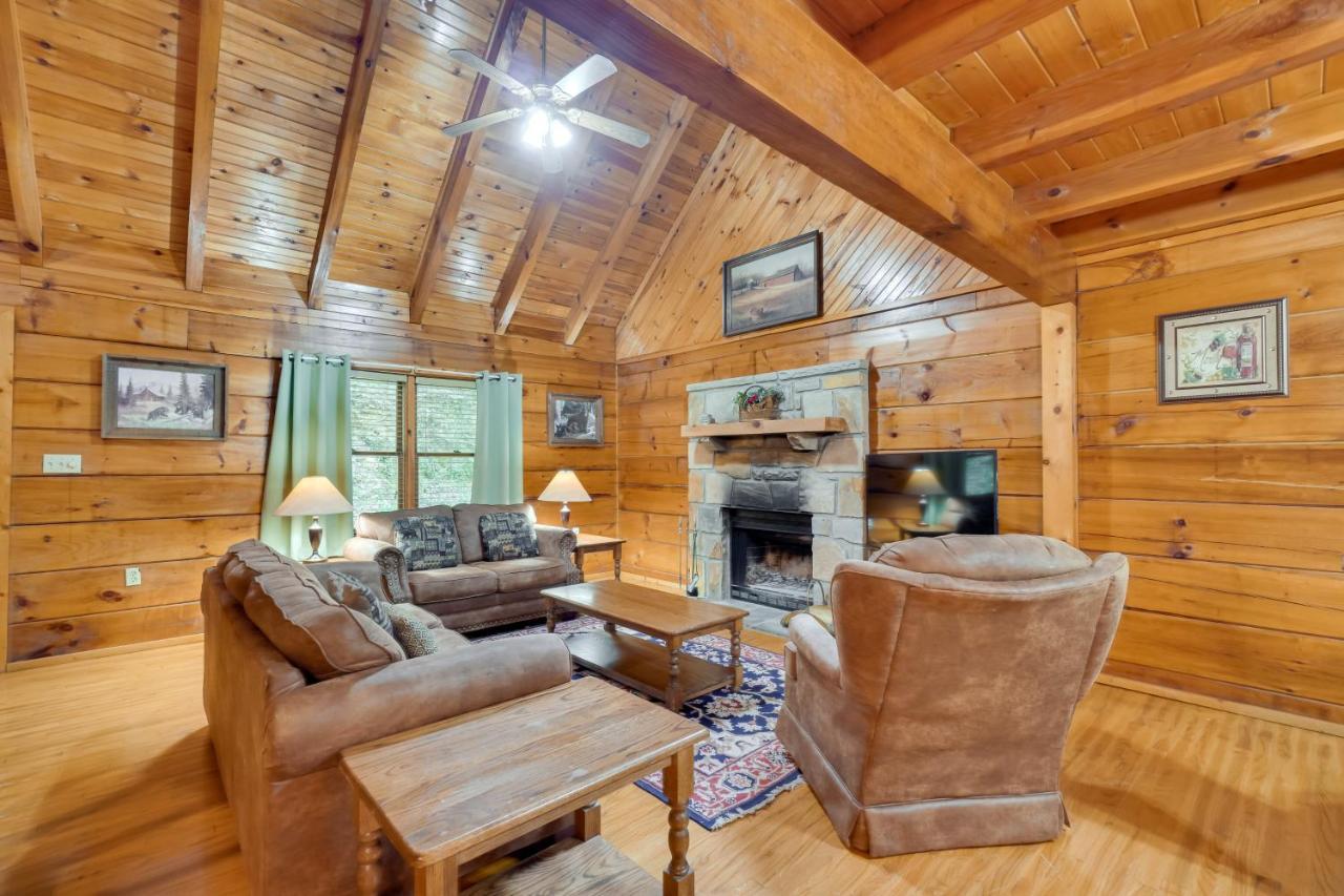 Cabin With Hot Tub About 6 Mi To Downtown Gatlinburg! 외부 사진