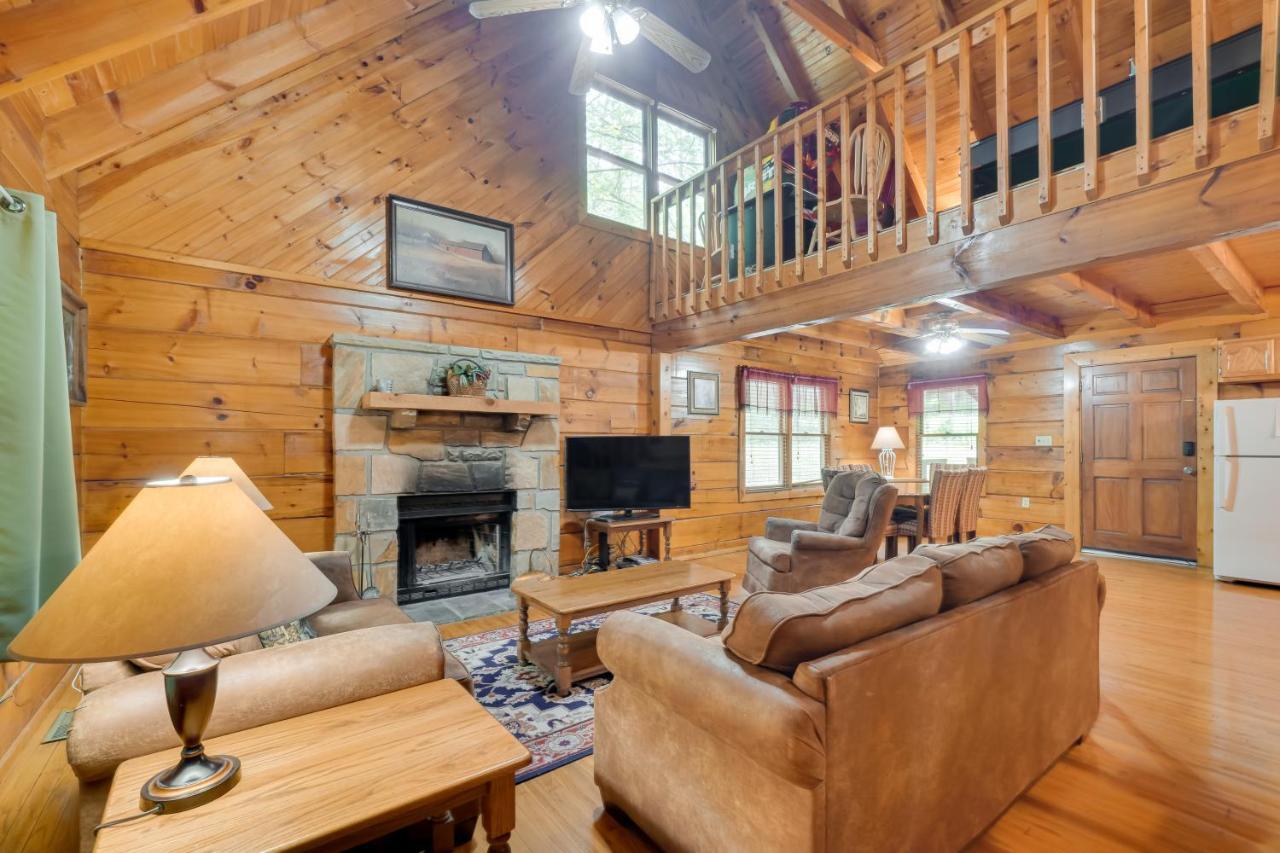 Cabin With Hot Tub About 6 Mi To Downtown Gatlinburg! 외부 사진