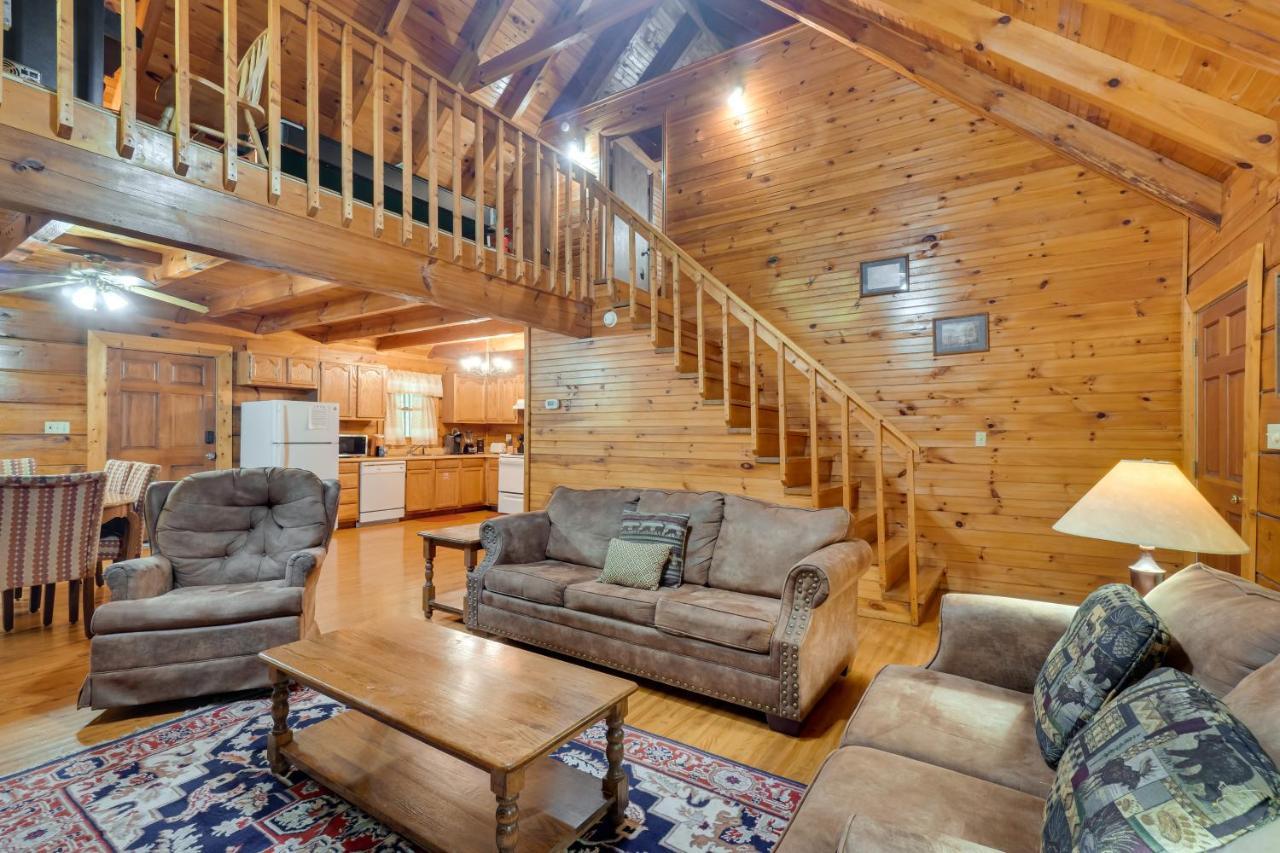 Cabin With Hot Tub About 6 Mi To Downtown Gatlinburg! 외부 사진