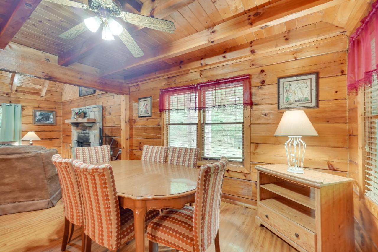 Cabin With Hot Tub About 6 Mi To Downtown Gatlinburg! 외부 사진