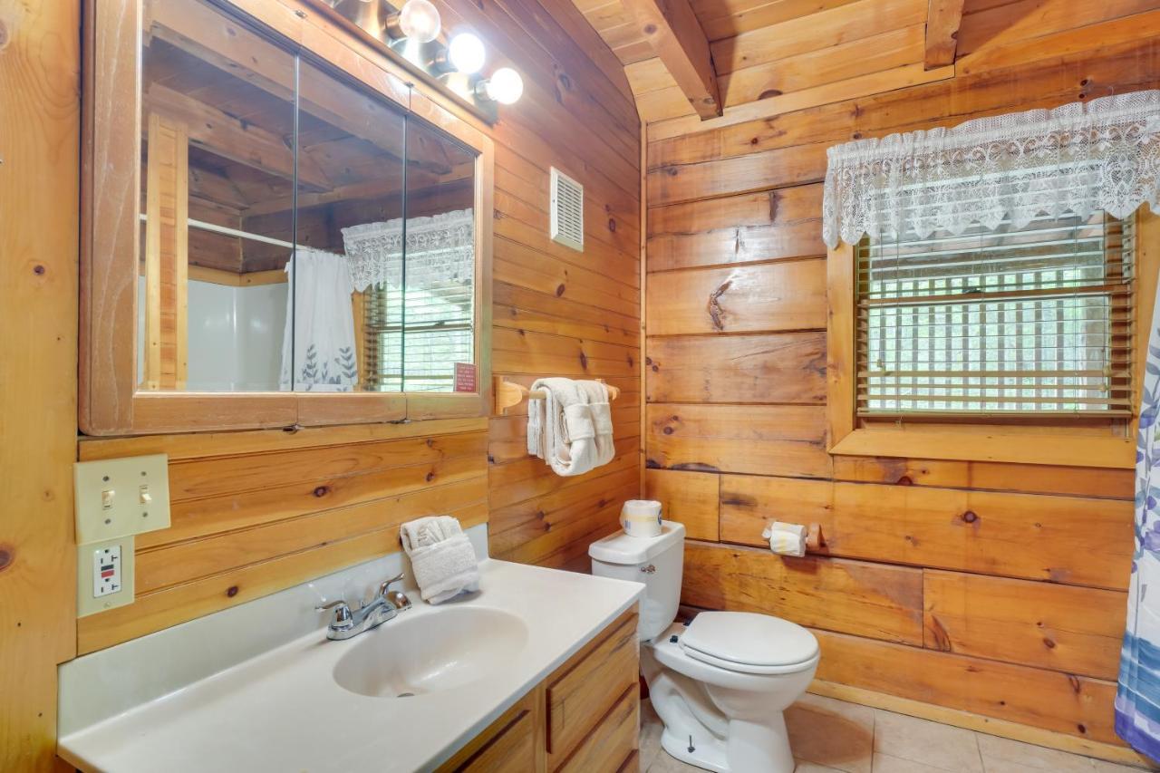 Cabin With Hot Tub About 6 Mi To Downtown Gatlinburg! 외부 사진