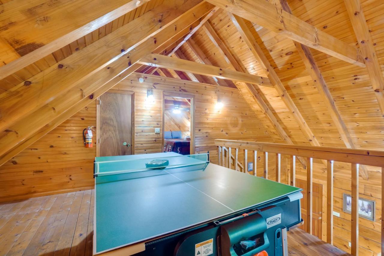 Cabin With Hot Tub About 6 Mi To Downtown Gatlinburg! 외부 사진