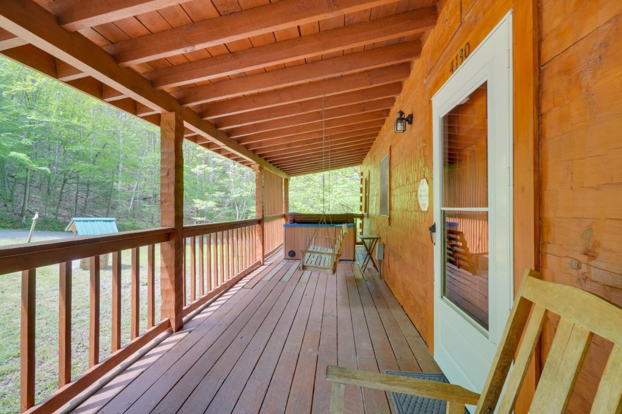 Cabin With Hot Tub About 6 Mi To Downtown Gatlinburg! 외부 사진